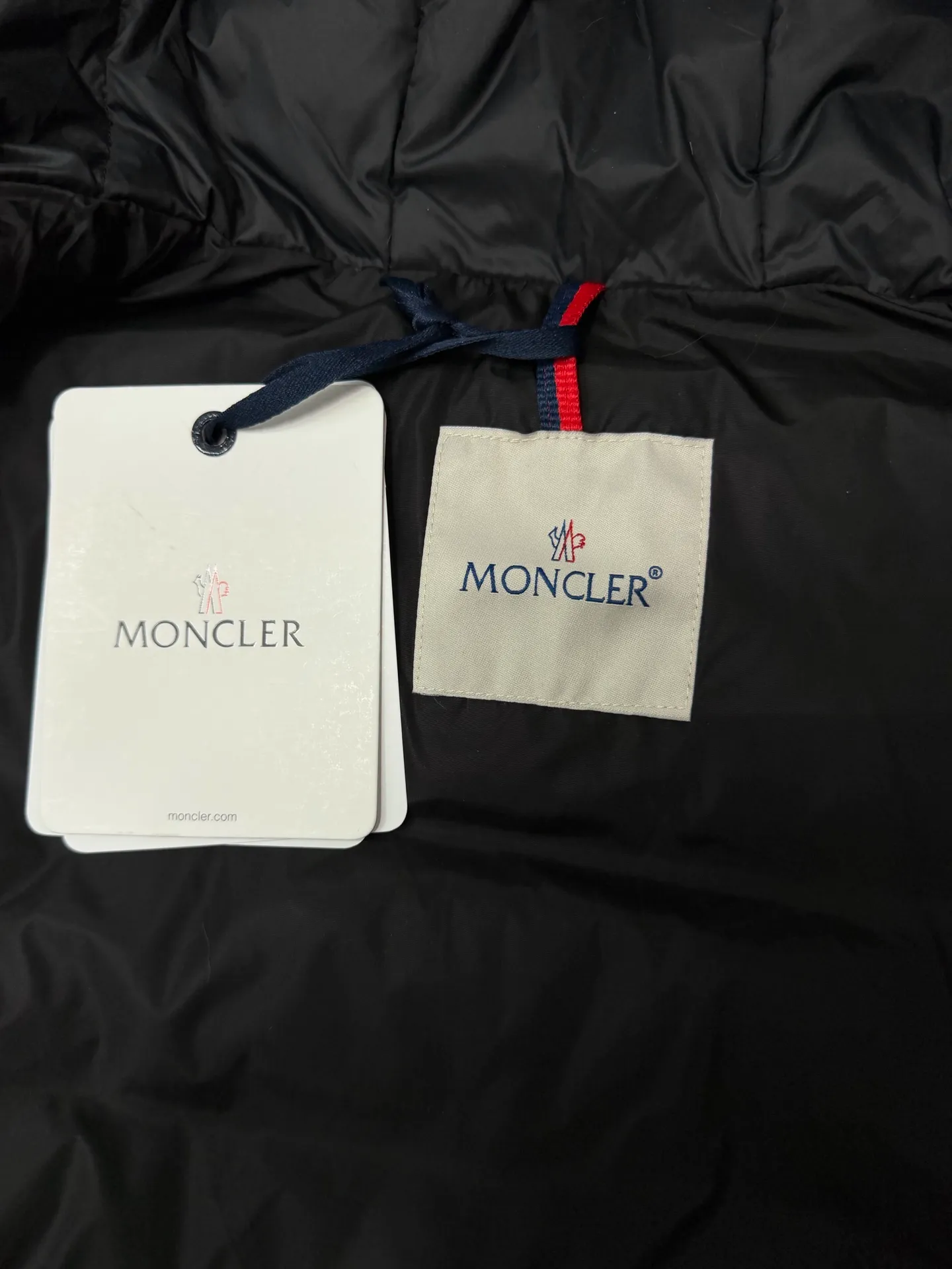 MONCLER Cupidone : ， ， ， ， 。 A : ， ， 。 | ， : ， 。 Quality : ， ， 。 ， ： White Black Size：1234